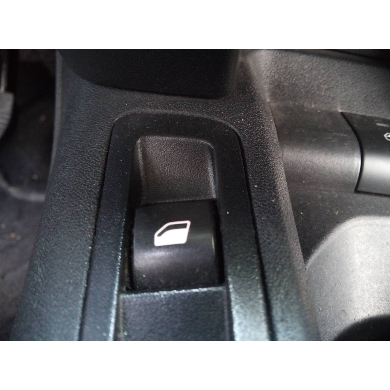 Recambio de mando elevalunas delantero izquierdo para citroën c-elysée exclusive referencia OEM IAM   