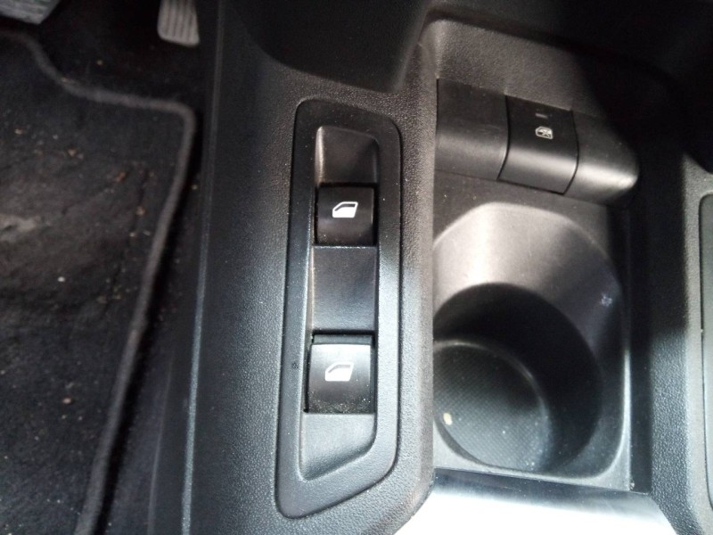 Recambio de mando elevalunas delantero izquierdo para citroën c-elysée exclusive referencia OEM IAM   