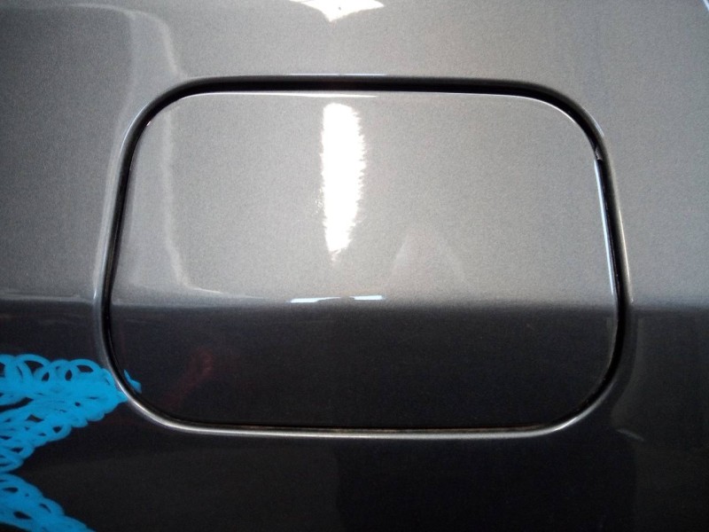 Recambio de tapa exterior combustible para bmw serie 5 berlina (e60) 520d referencia OEM IAM   