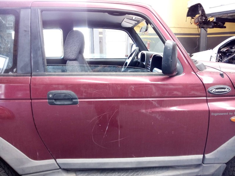 Recambio de puerta delantera derecha para ssangyong korando 2.9 d referencia OEM IAM   