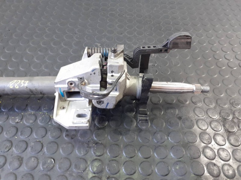 Recambio de columna direccion para ssangyong rexton rx 270 plus / 270 xdi plus referencia OEM IAM 4621008003  P2-B12-4