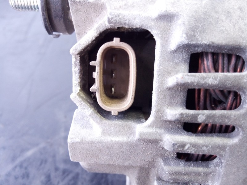 Recambio de alternador para nissan juke (f15) acenta referencia OEM IAM 231001KA1M  P3-A4-28-2