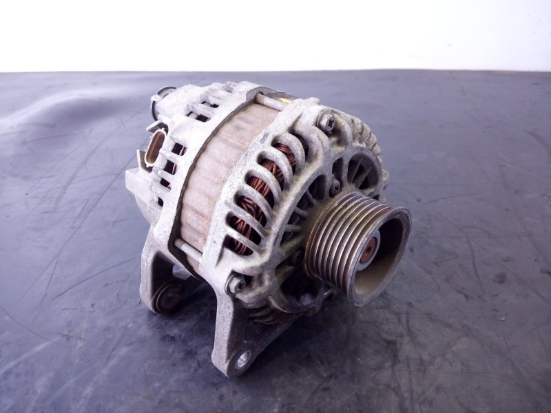 Recambio de alternador para nissan juke (f15) acenta referencia OEM IAM 231001KA1M  P3-A4-28-2