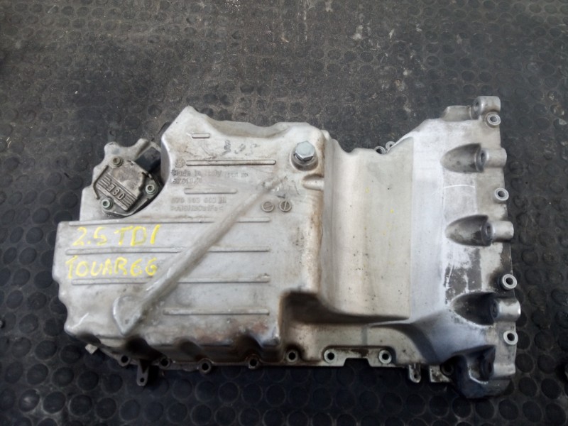 Recambio de carter aceite para volkswagen touareg (7la) 2.5 tdi dpf referencia OEM IAM 070103603H  P1-B5-14