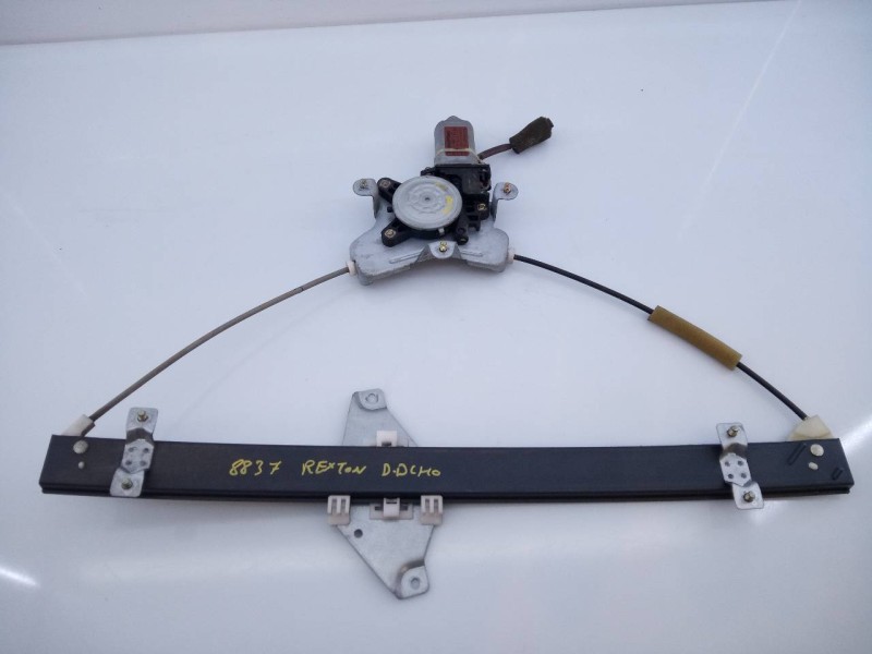 Recambio de elevalunas delantero derecho para ssangyong rexton rx 270 plus / 270 xdi plus referencia OEM IAM   E2-B3-19-2