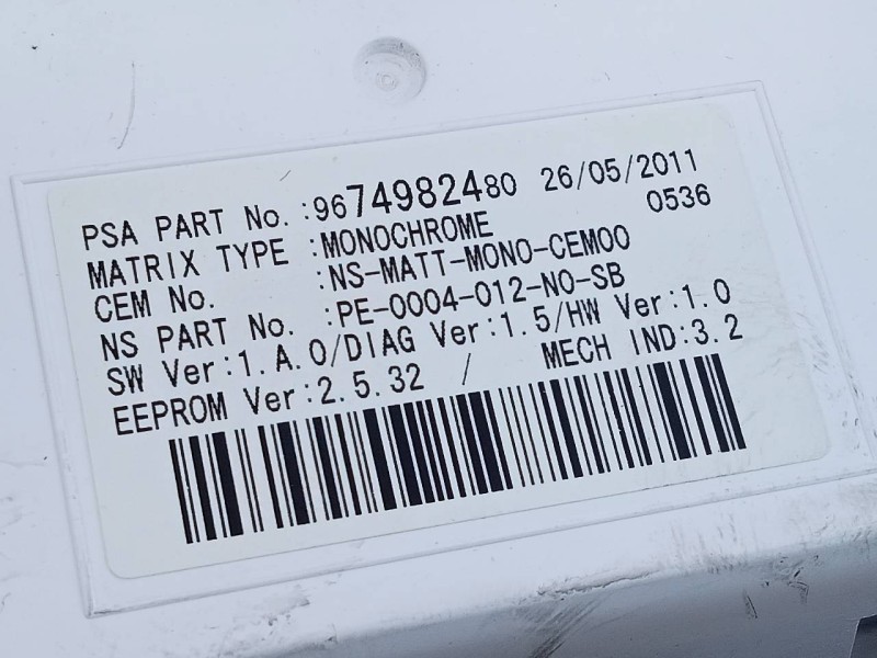 Recambio de cuadro instrumentos para peugeot 3008 active referencia OEM IAM 9676464480 9674982480 E3-B2-30-3