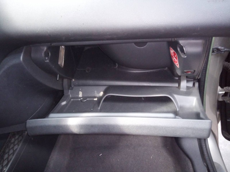 Recambio de guantera para peugeot 3008 active referencia OEM IAM   