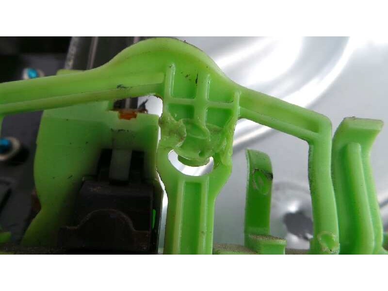 Recambio de elevalunas delantero izquierdo para alfa romeo giulietta (191) distinctive referencia OEM IAM 0505106770  P2-B4-9