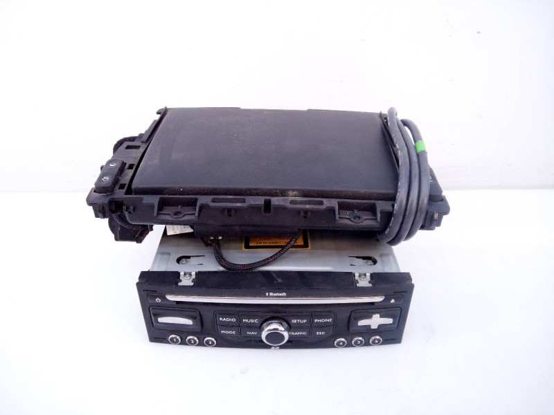 Recambio de sistema navegacion gps para peugeot 3008 active referencia OEM IAM 98735367ZD  E3-B2-40-2