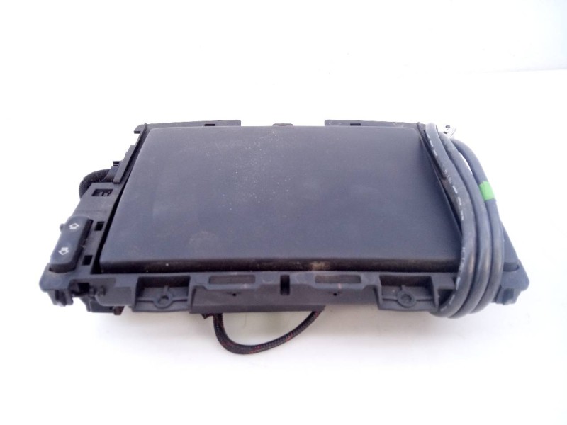 Recambio de sistema navegacion gps para peugeot 3008 active referencia OEM IAM 98735367ZD  E3-B2-40-2