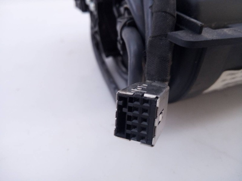 Recambio de sistema navegacion gps para peugeot 3008 active referencia OEM IAM 98735367ZD  E3-B2-40-2