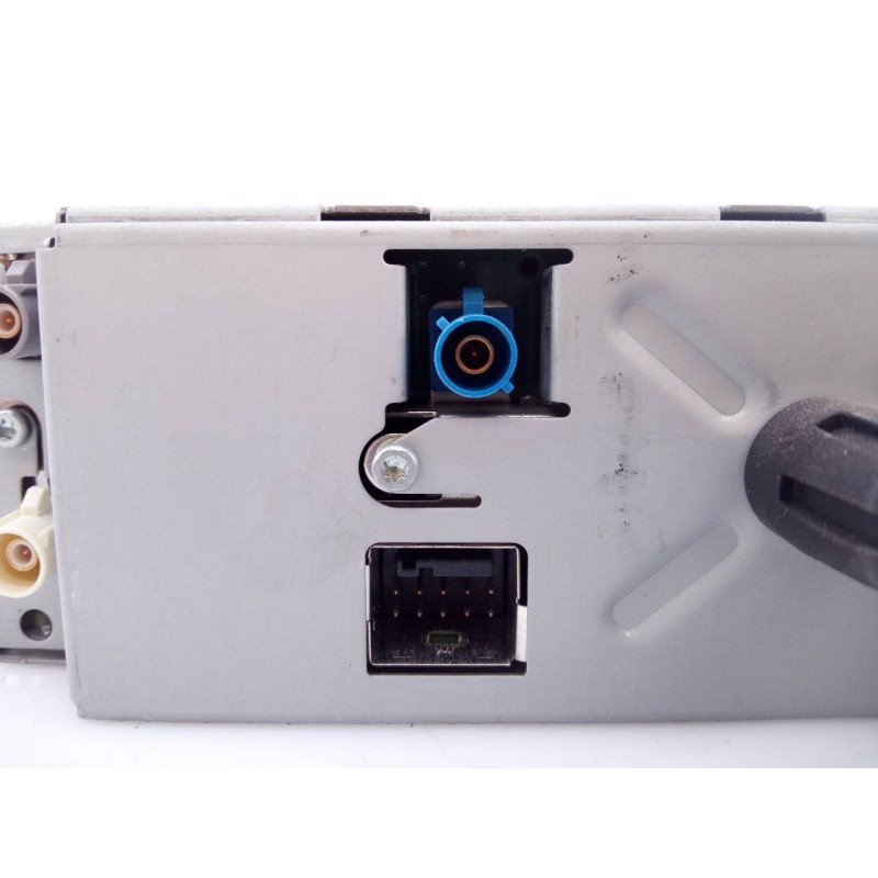 Recambio de sistema navegacion gps para peugeot 3008 active referencia OEM IAM 98735367ZD  E3-B2-40-2