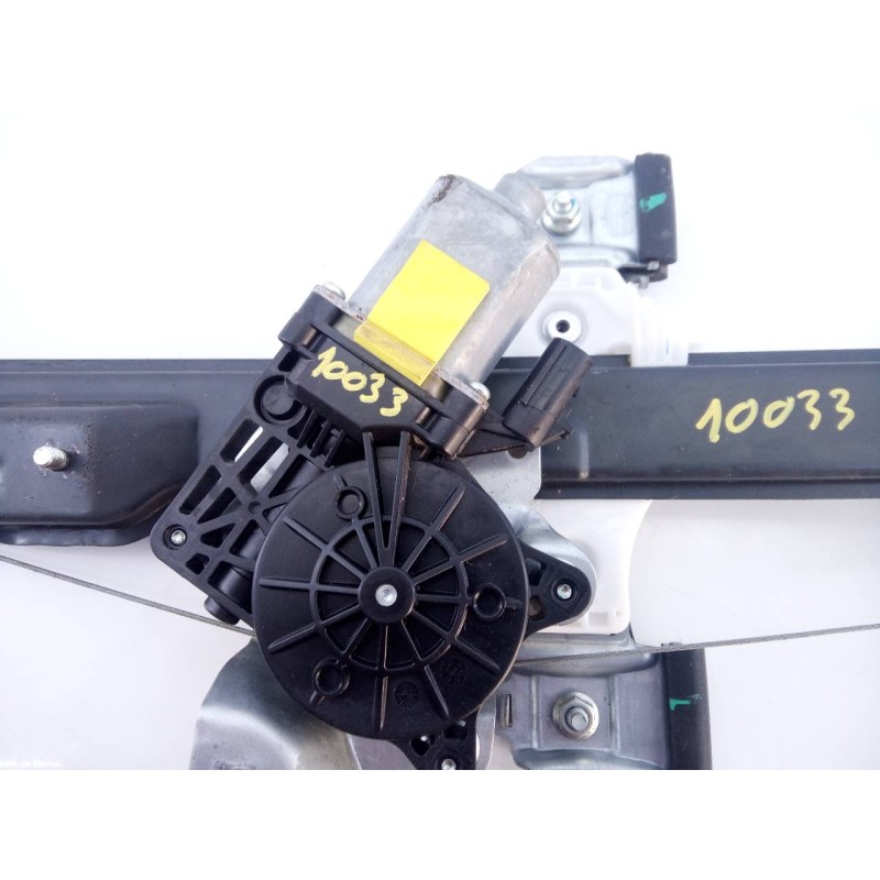 Recambio de elevalunas trasero izquierdo para ssangyong tivoli crystal 4x2 referencia OEM IAM   E1-B3-52-2