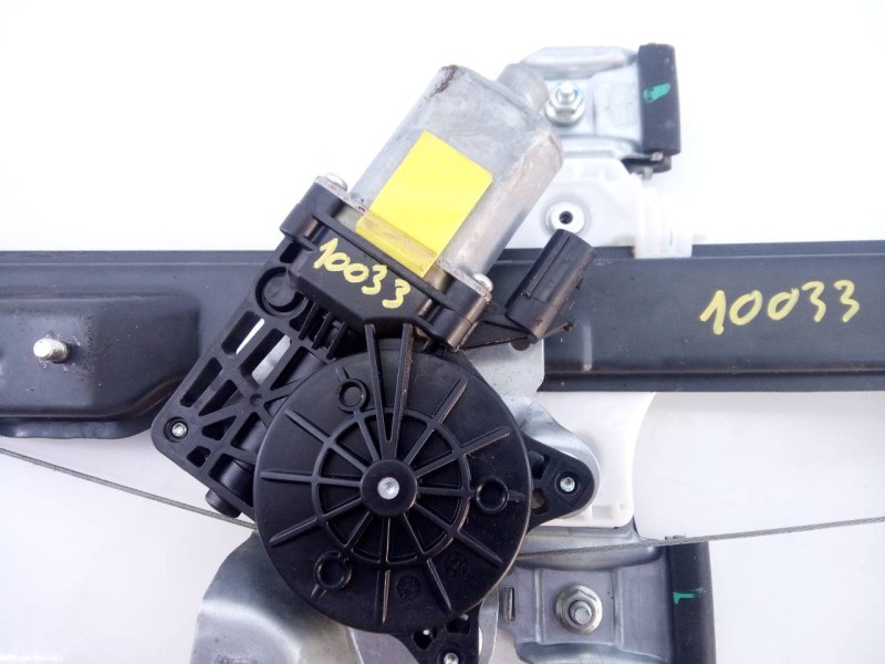 Recambio de elevalunas trasero izquierdo para ssangyong tivoli crystal 4x2 referencia OEM IAM   E1-B3-52-2