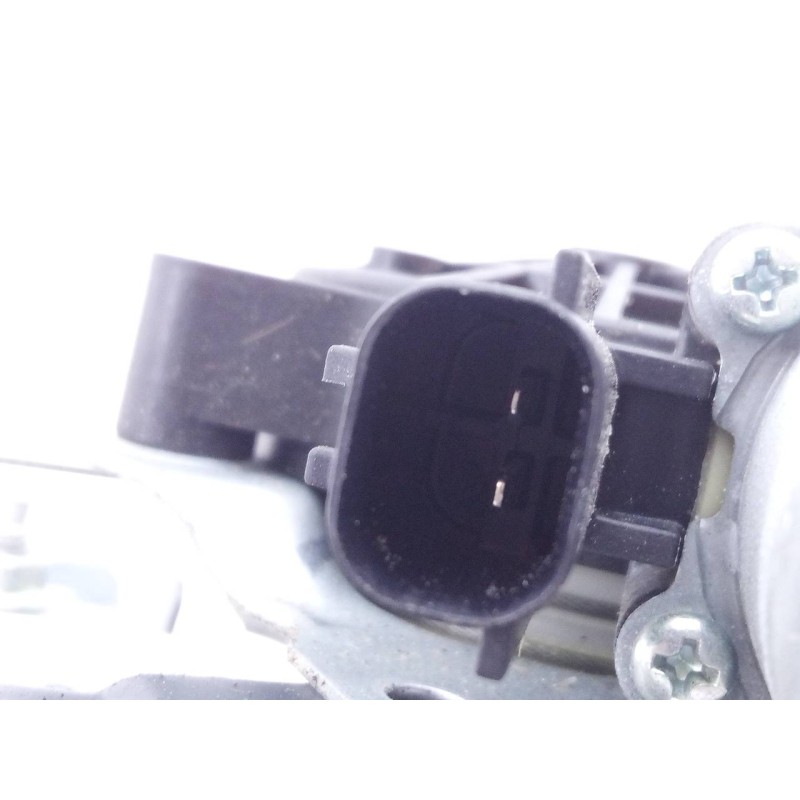 Recambio de elevalunas trasero izquierdo para ssangyong tivoli crystal 4x2 referencia OEM IAM   E1-B3-52-2