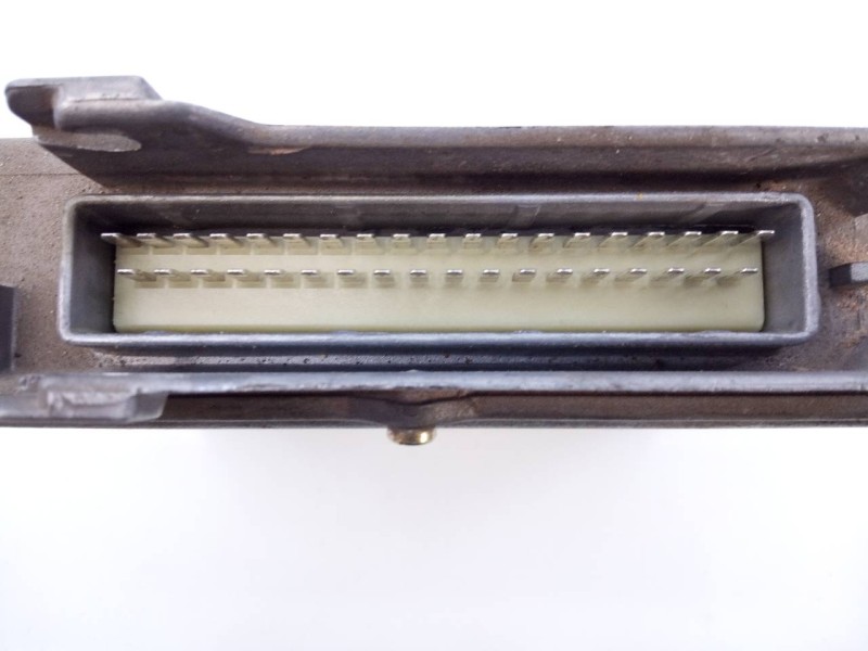 Recambio de centralita motor uce para peugeot 406 berlina (s1/s2) sl referencia OEM IAM 9616546480 0261203795 È3-B2-36-3