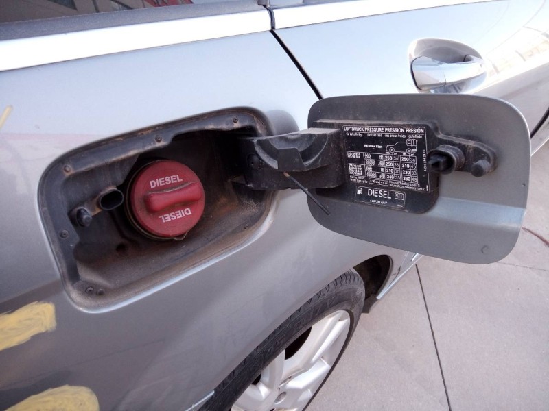 Recambio de tapa exterior combustible para mercedes-benz clase c (w204) familiar c 220 t cdi blueefficiency (204.202) referencia