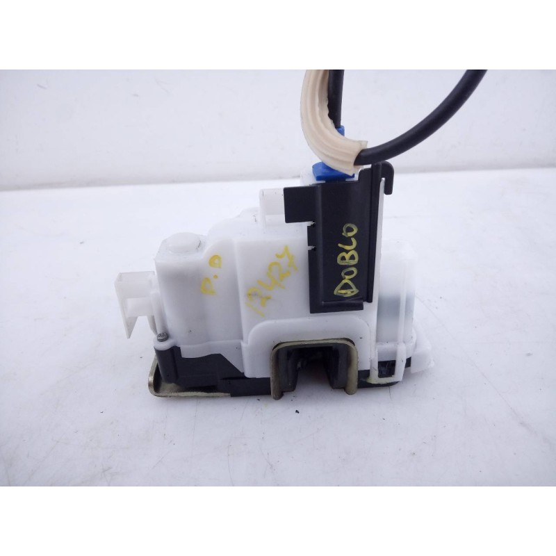 Recambio de cerradura puerta delantera derecha para fiat doblo ii (152) pop referencia OEM IAM 519750790  E2-B2-55-1