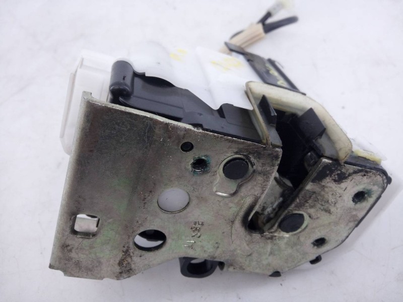 Recambio de cerradura puerta delantera derecha para fiat doblo ii (152) pop referencia OEM IAM 519750790  E2-B2-55-1