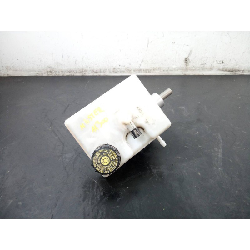 Recambio de bomba freno para renault master kipper l2h1 3,5t referencia OEM IAM 250V8QL9  P3-B9-7-2