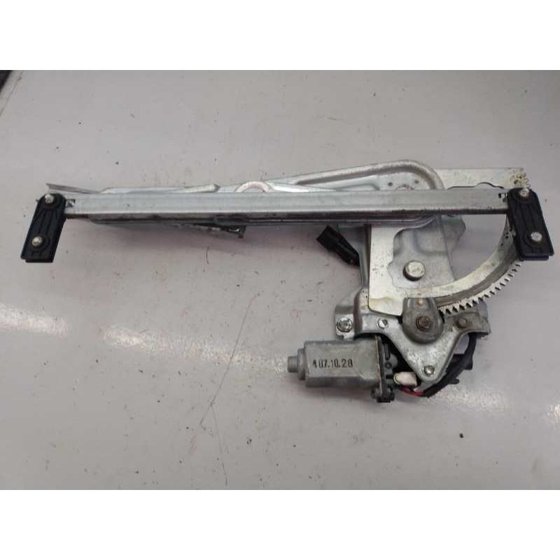 Recambio de motor elevalunas trasero izquierdo para kia sorento 2.5 crdi concept referencia OEM IAM 834503E000  E2-B2-7-2