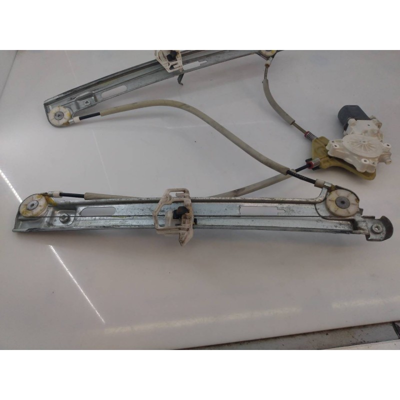 Recambio de elevalunas delantero derecho para jeep compass limited referencia OEM IAM 128000672A 68002896AA E1-B5-8-1