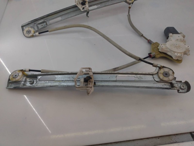 Recambio de elevalunas delantero derecho para jeep compass limited referencia OEM IAM 128000672A 68002896AA E1-B5-8-1