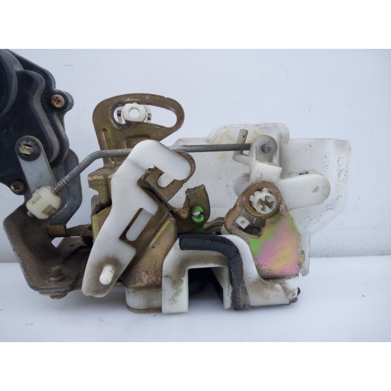 Recambio de cerradura puerta trasera derecha para mitsubishi montero (v60/v70) 3.2 di-d avance (5-ptas.) referencia OEM IAM MR34