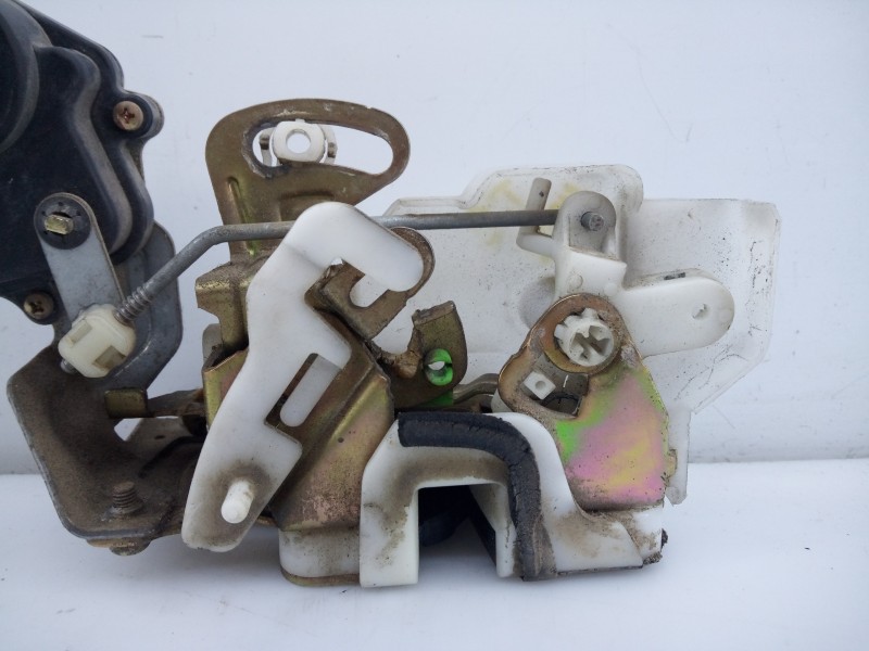 Recambio de cerradura puerta trasera derecha para mitsubishi montero (v60/v70) 3.2 di-d avance (5-ptas.) referencia OEM IAM MR34