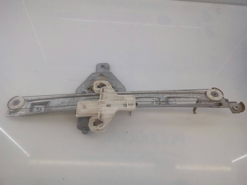 Recambio de elevalunas trasero derecho para jeep compass limited referencia OEM IAM 68002888AA 05074822AAD E1-B5-4-2