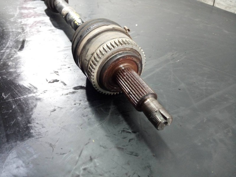 Recambio de transmision delantera derecha para kia sportage drive 4x2 referencia OEM IAM Y930RPJKN321VC  P1-B6-32