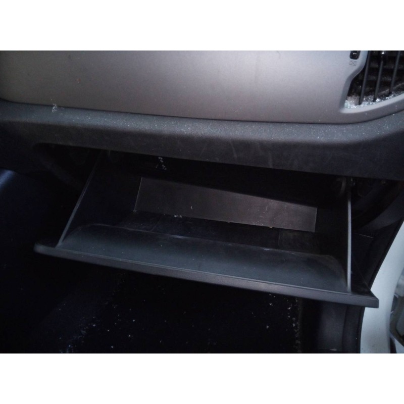 Recambio de guantera para kia sportage drive 4x2 referencia OEM IAM   