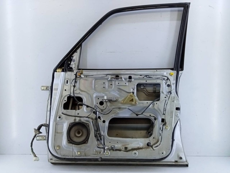 Recambio de puerta delantera derecha para mitsubishi montero (v60/v70) 3.2 di-d avance (5-ptas.) referencia OEM IAM   E4-B3-4