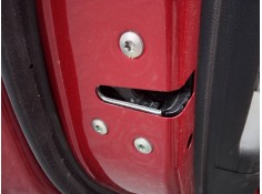 CERRADURA PUERTA TRASERA IZQUIERDA 