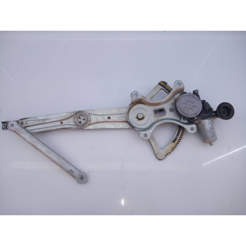 Recambio de elevalunas delantero derecho para toyota hilux (kun) cabina doble gx 4x4 referencia OEM IAM 857100K010  E2-B4-9-2