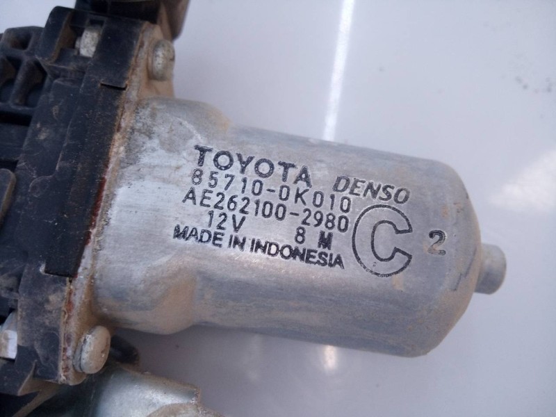 Recambio de elevalunas delantero derecho para toyota hilux (kun) cabina doble gx 4x4 referencia OEM IAM 857100K010  E2-B4-9-2