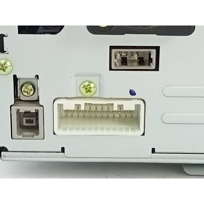 Recambio de sistema navegacion gps para kia sportage drive 4x2 referencia OEM IAM   E3-A3-44-4