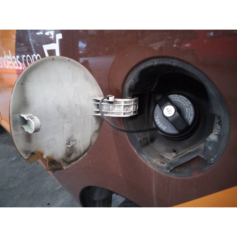 Recambio de tapa exterior combustible para fiat doblo ii (152) pop referencia OEM IAM   