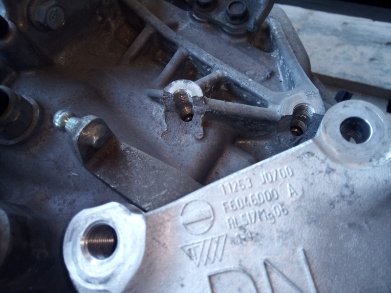 Recambio de caja cambios para nissan x-trail (t31) se referencia OEM IAM JG76E JG71M M1-B4-133