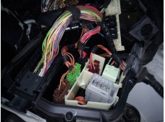 CAJA RELES / FUSIBLES 