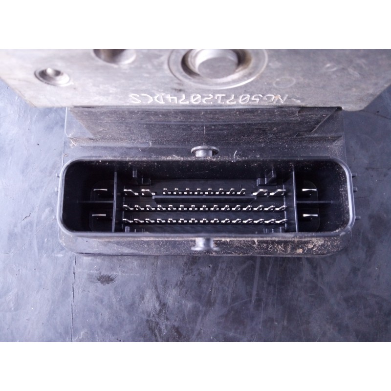 Recambio de abs para jeep renegade night eagle 4x2 referencia OEM IAM 52022986 50302070738 P3-A8-19-4