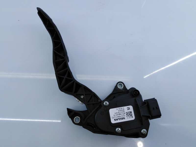 Recambio de pedal acelerador para nissan qashqai (j11) tekna referencia OEM IAM 189024BA0B 6PV00997815 E3-B4-36-3