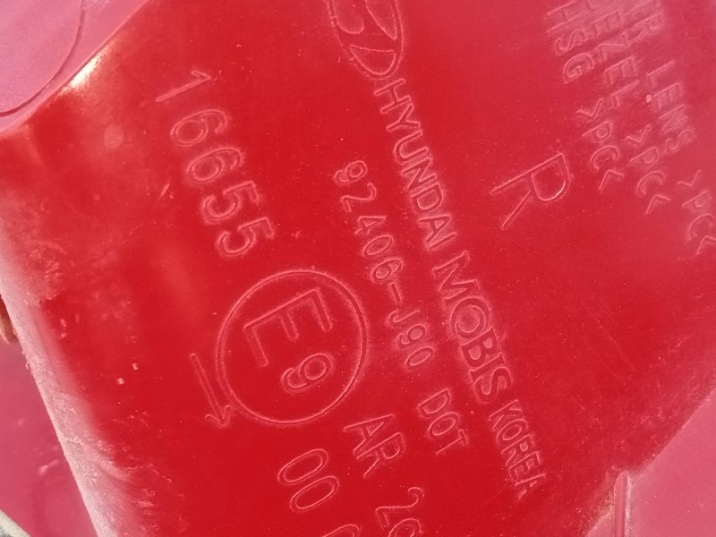 Recambio de piloto trasero izquierdo de paragolpes para hyundai kona style 2wd referencia OEM IAM 92406J90  E2-B5-53-2