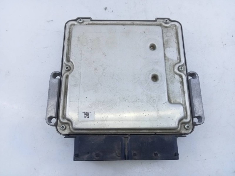 Recambio de centralita motor uce para jeep renegade night eagle 4x2 referencia OEM IAM 55265162 0281031204 E3-B6-22-2