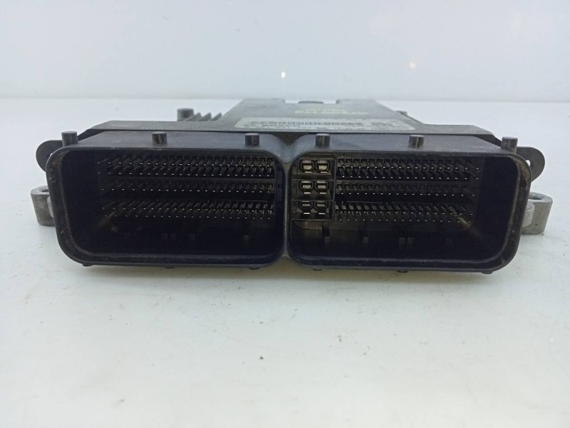 Recambio de centralita motor uce para jeep renegade night eagle 4x2 referencia OEM IAM 55265162 0281031204 E3-B6-22-2