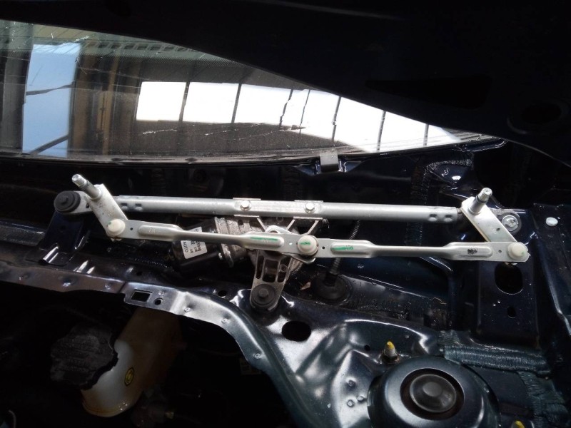 Recambio de motor limpia delantero para ssangyong tivoli crystal 4x2 referencia OEM IAM 7821035002  