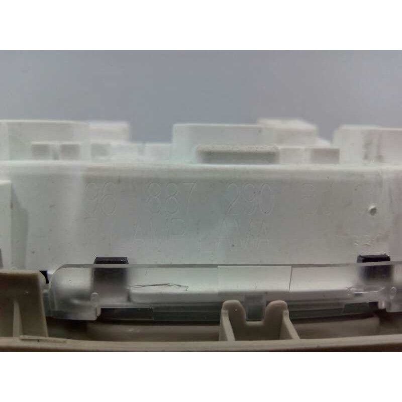 Recambio de luz interior para citroën c3 aircross feel referencia OEM IAM 96887290BJ01  E1-A4-23-1