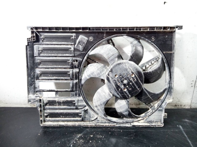 Recambio de electroventilador para bmw serie 1 lim. (f40) 118d referencia OEM IAM 17428596241 22828110 P2-B8-17
