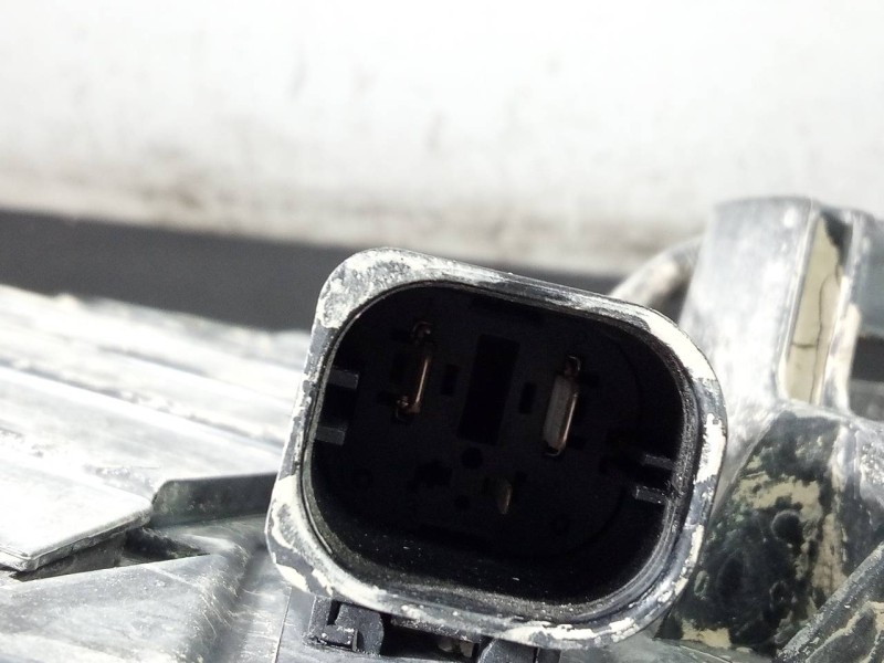 Recambio de electroventilador para bmw serie 1 lim. (f40) 118d referencia OEM IAM 17428596241 22828110 P2-B8-17