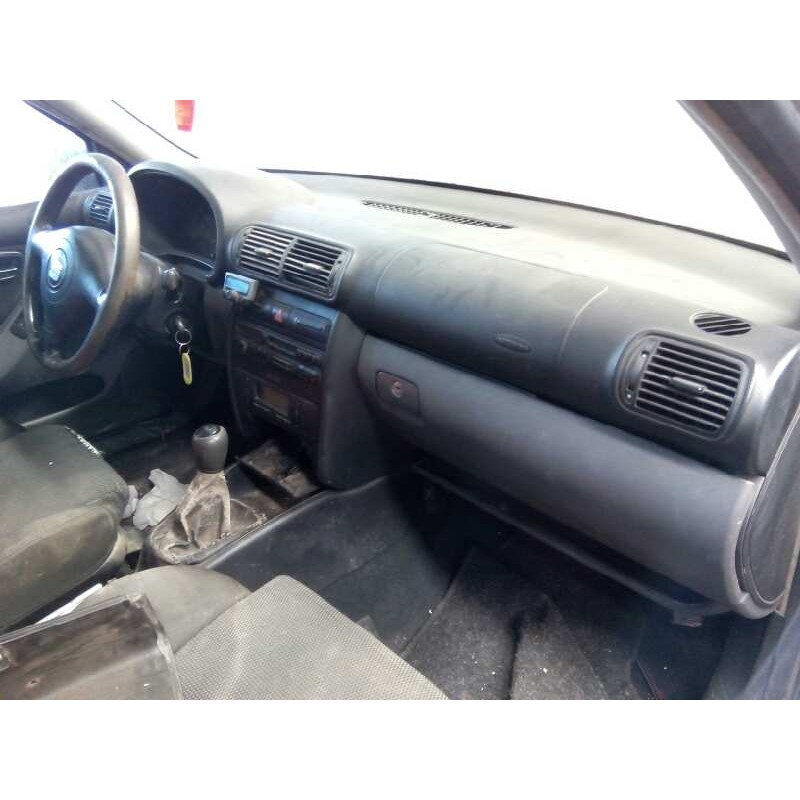 seat toledo (1m2) del año 2001